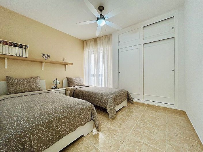 Image No.17-3 Bed Apartment for sale