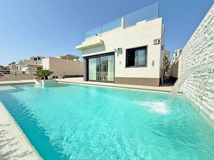Image No.2-Villa de 5 chambres à vendre à San Miguel de Salinas