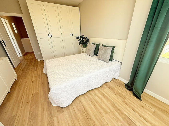 Image No.20-3 Bed Townhouse for sale
