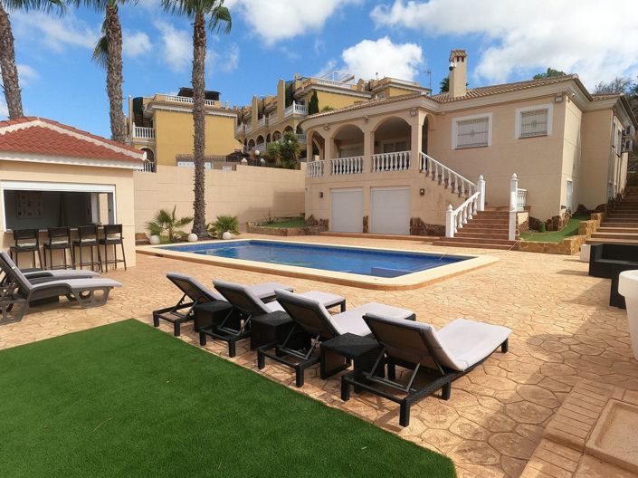 Image No.3-5 Bed Villa for sale
