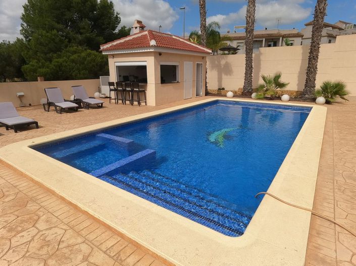 Image No.7-5 Bed Villa for sale