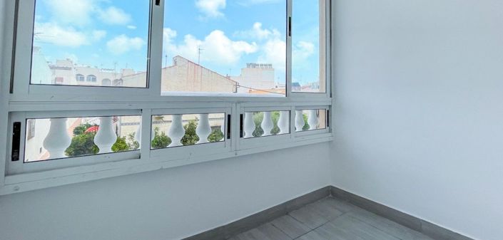Image No.2-Appartement de 2 chambres à vendre à Torrevieja