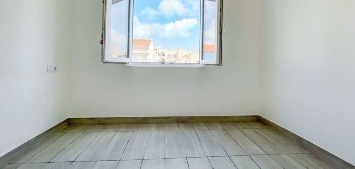 Image No.7-Appartement de 2 chambres à vendre à Torrevieja