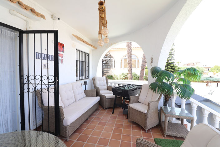 Image No.18-2 Bed Villa for sale
