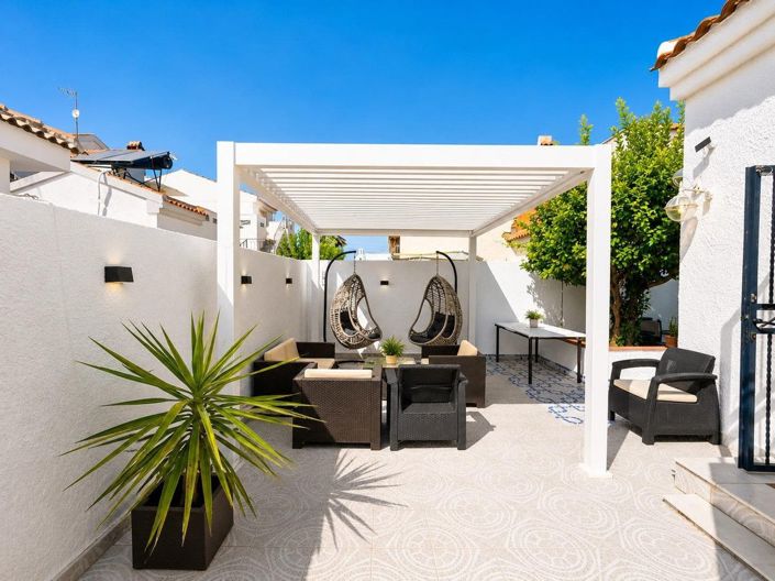 Image No.2-Villa de 4 chambres à vendre à Los Alcázares