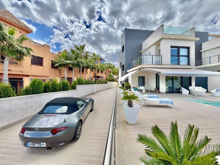 Image No.50-4 Bed Villa for sale