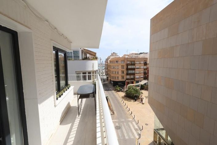 Image No.14-3 Bed Apartment for sale