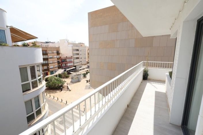 Image No.15-3 Bed Apartment for sale