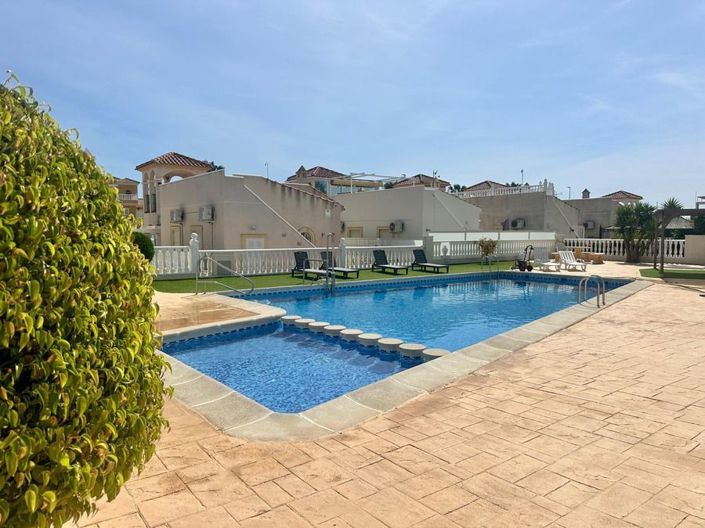 Image No.25-2 Bed Villa for sale