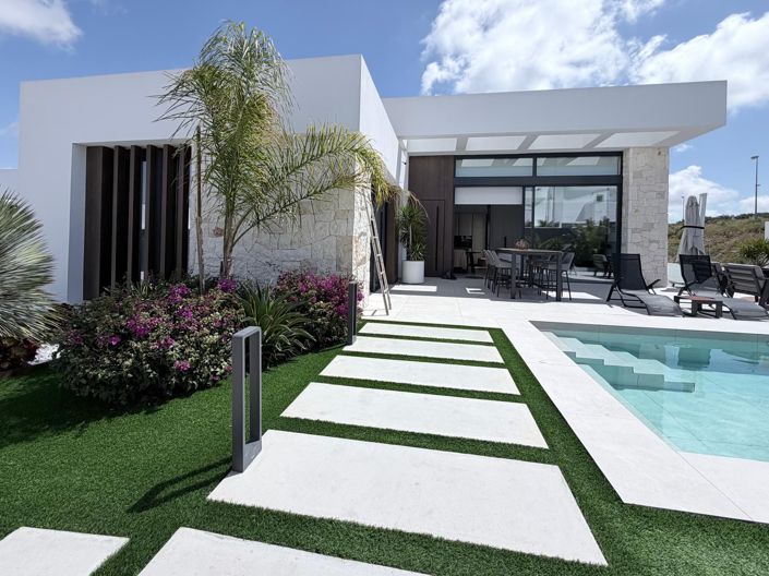Image No.17-4 Bed Villa for sale