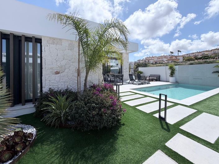 Image No.31-4 Bed Villa for sale