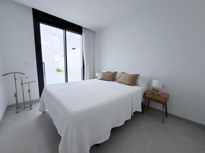 Image No.44-4 Bed Villa for sale
