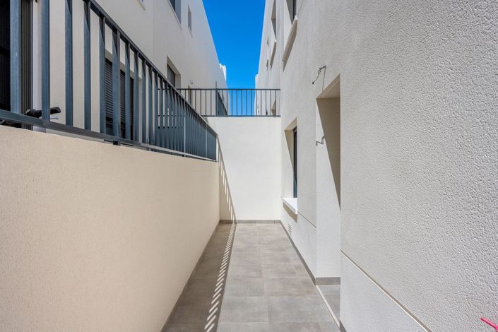 Image No.20-2 Bed Apartment for sale
