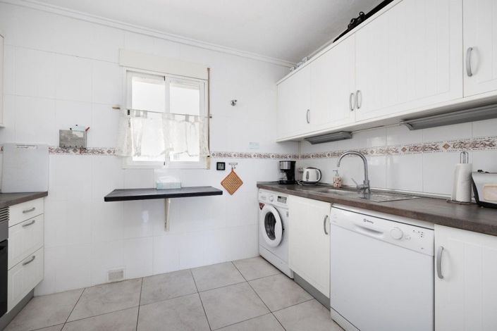 Image No.16-2 Bed Apartment for sale