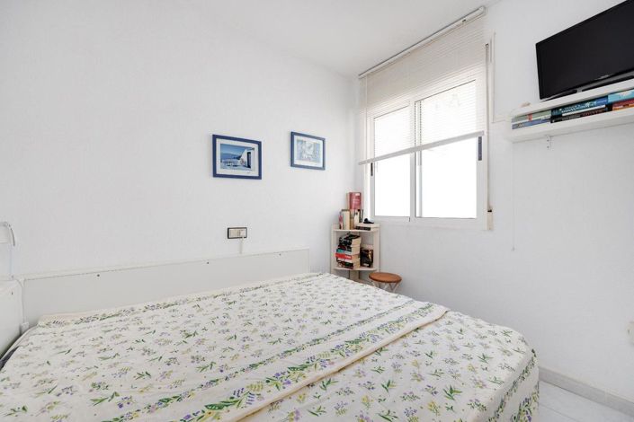 Image No.19-2 Bed Apartment for sale