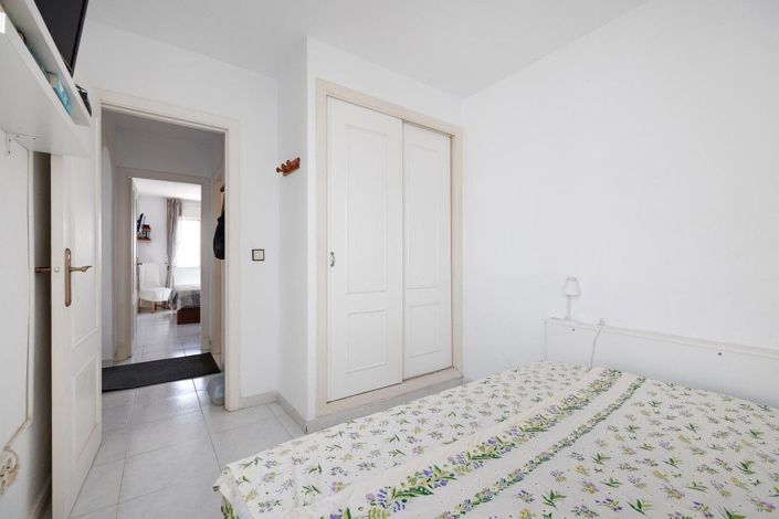 Image No.20-2 Bed Apartment for sale