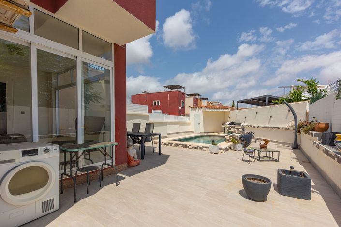 Image No.21-2 Bed Apartment for sale