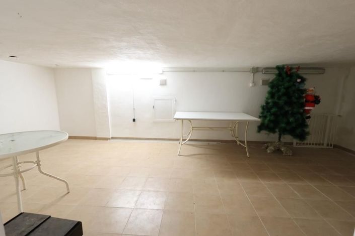 Image No.28-3 Bed House for sale