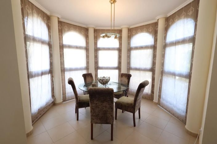 Image No.7-3 Bed House for sale