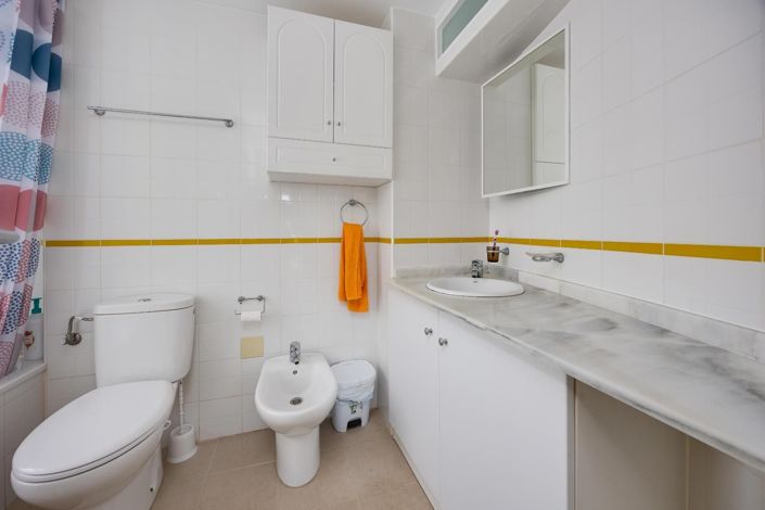 Image No.18-2 Bed Apartment for sale