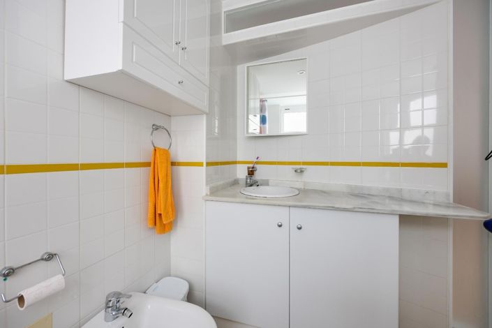 Image No.20-2 Bed Apartment for sale