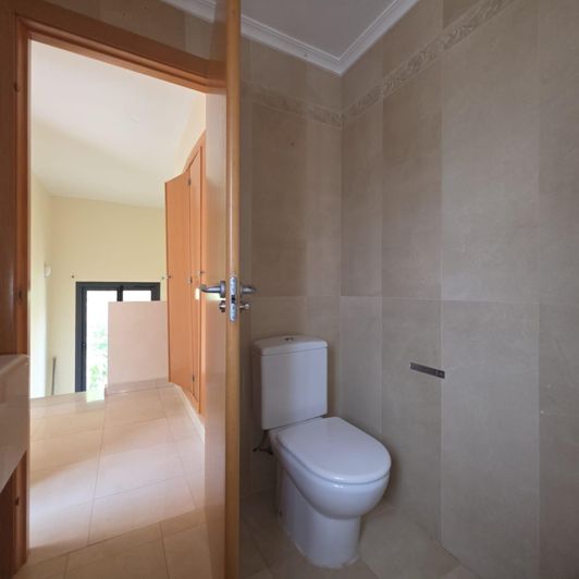 Image No.36-4 Bed House for sale