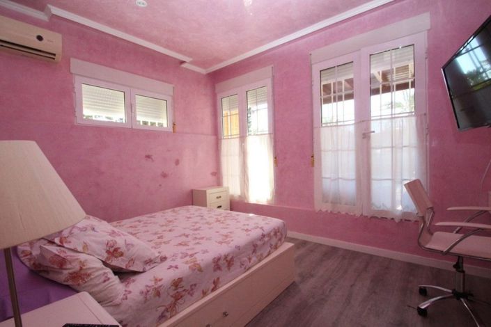 Image No.19-5 Bed Villa for sale