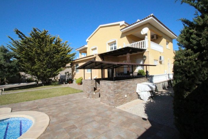 Image No.2-5 Bed Villa for sale