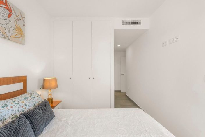 Image No.12-2 Bed Apartment for sale