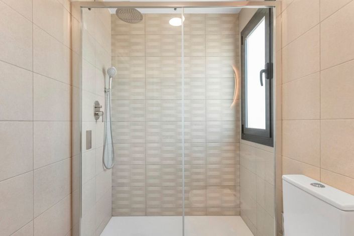 Image No.16-2 Bed Apartment for sale
