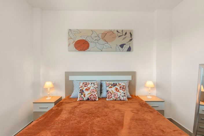 Image No.19-2 Bed Apartment for sale