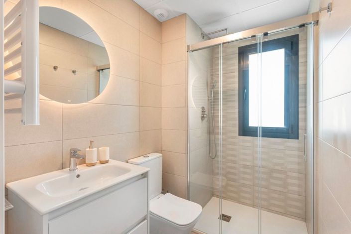 Image No.21-2 Bed Apartment for sale