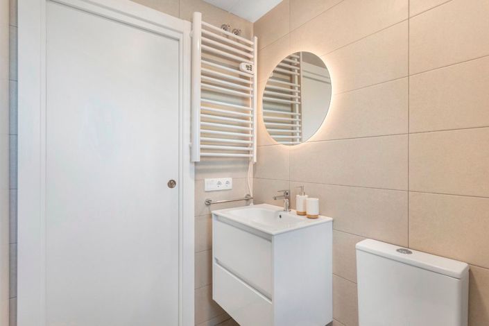 Image No.22-2 Bed Apartment for sale