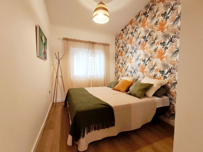 Image No.16-3 Bed House for sale