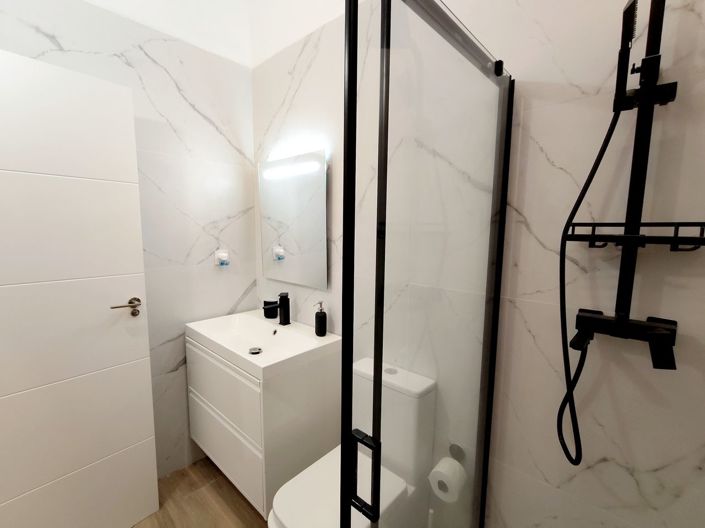 Image No.20-3 Bed House for sale