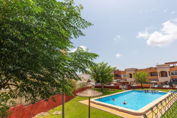 Image No.20-2 Bed Apartment for sale