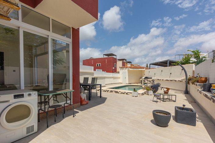 Image No.21-2 Bed Apartment for sale