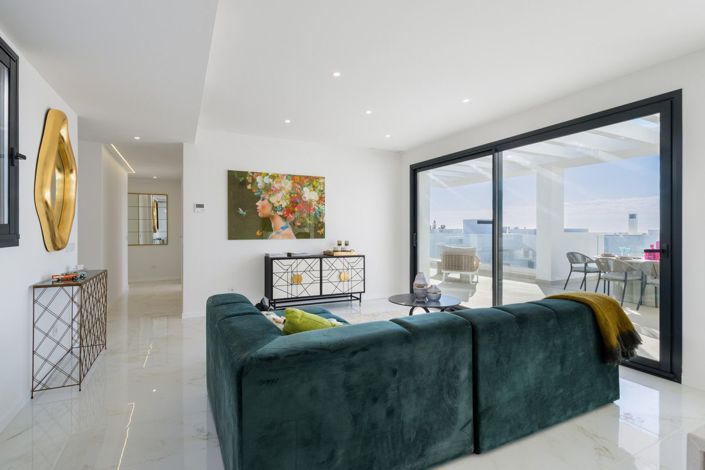 Image No.18-3 Bed Apartment for sale