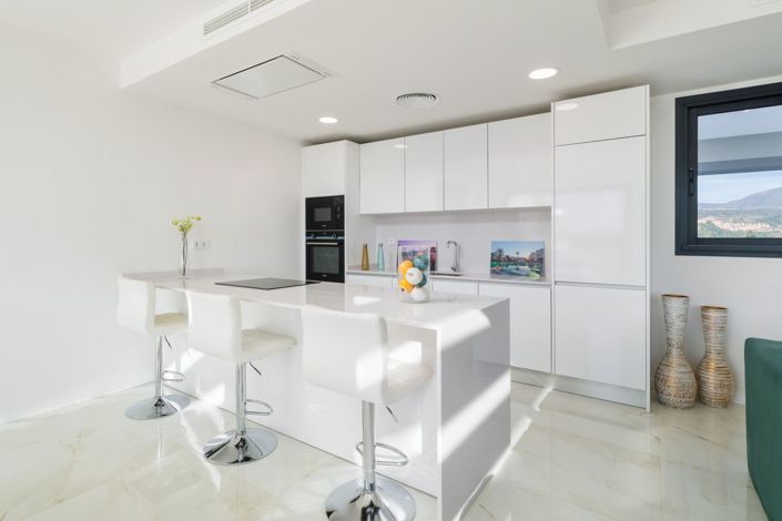 Image No.20-3 Bed Apartment for sale