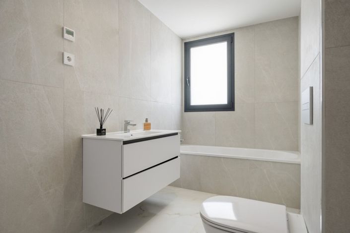 Image No.34-3 Bed Apartment for sale