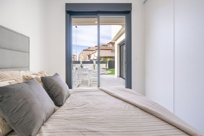 Image No.18-3 Bed Villa for sale