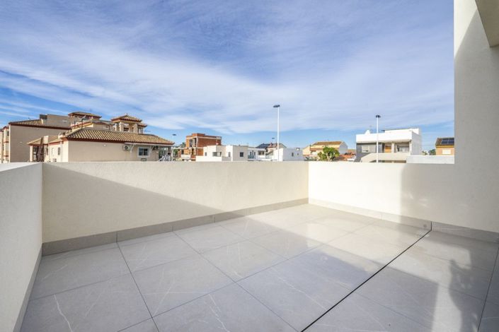 Image No.28-3 Bed Villa for sale