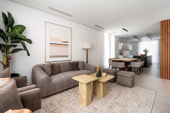 Image No.3-4 Bed Villa for sale