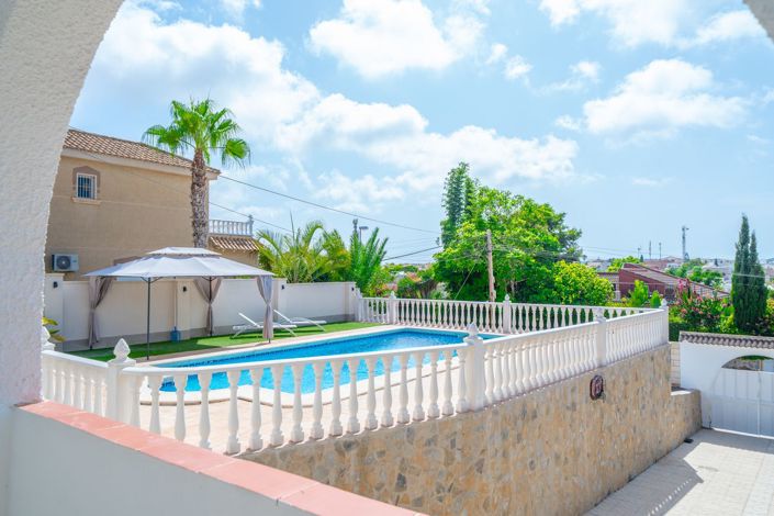 Image No.5-Villa de 5 chambres à vendre à Torrevieja