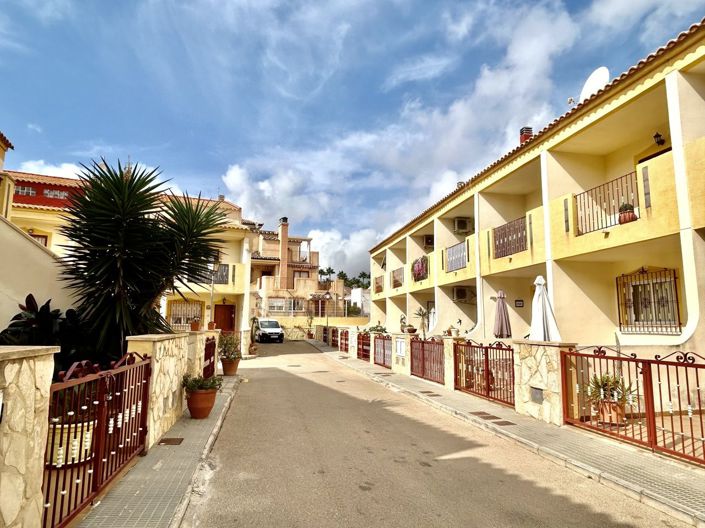 Image No.22-3 Bed Apartment for sale