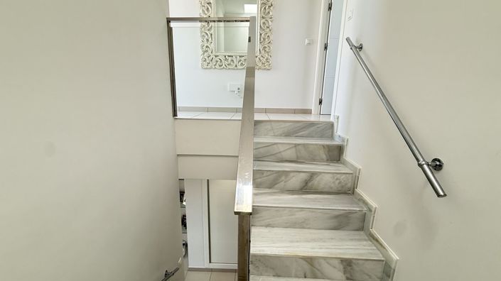 Image No.21-3 Bed House for sale