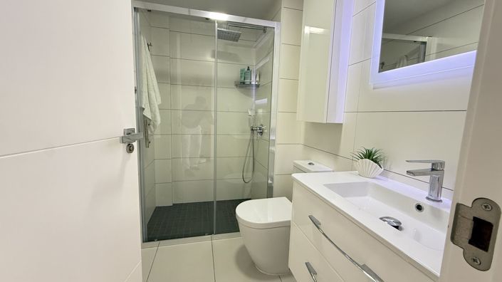 Image No.28-3 Bed House for sale