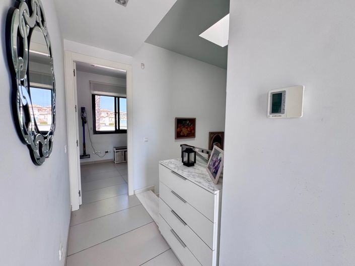 Image No.29-3 Bed House for sale