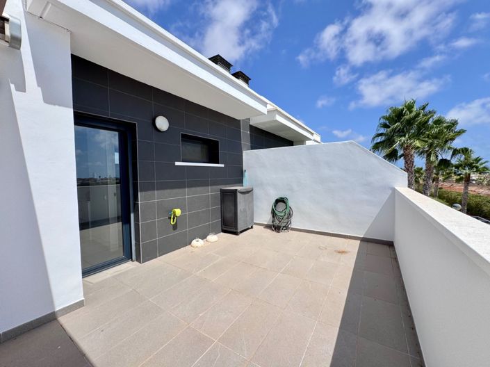 Image No.32-3 Bed House for sale