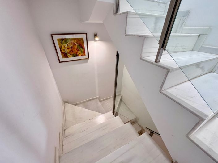 Image No.36-3 Bed House for sale